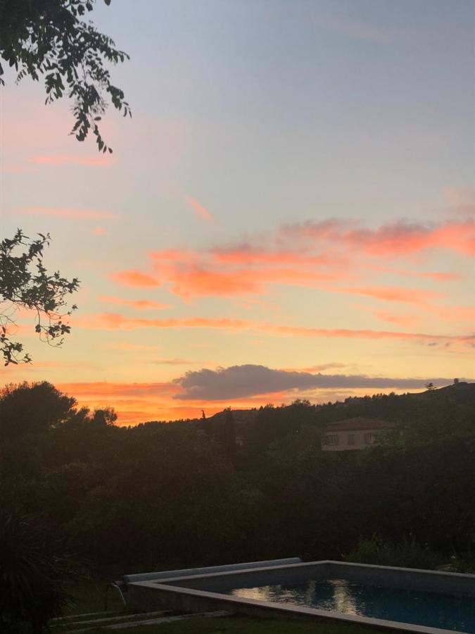 Apartament Ambiance Provence La Fare-les-Oliviers Zewnętrze zdjęcie